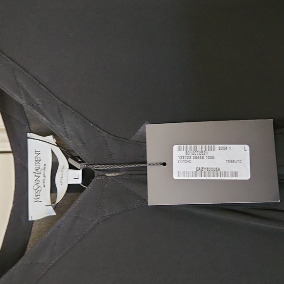 Womens top - Picture 2 of 3